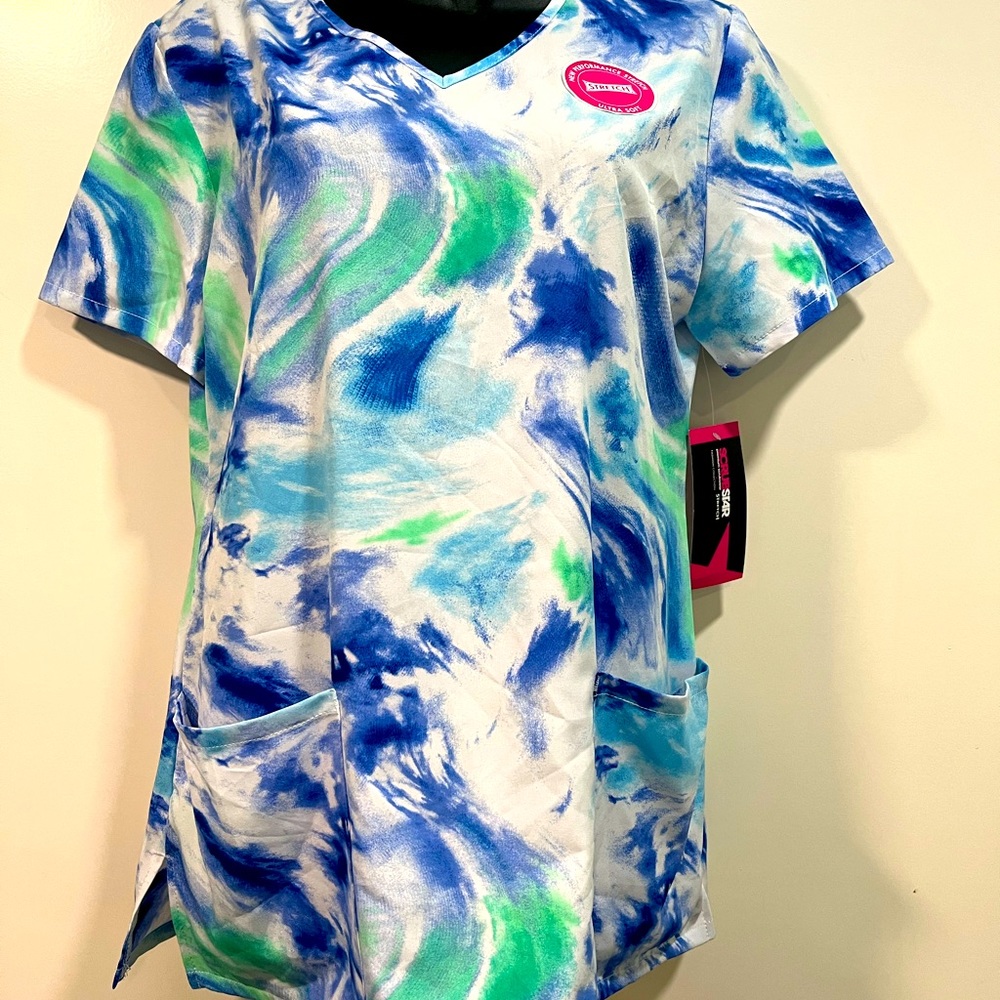 SCRUBSTAR scrub top NWT small stretch women’s S112